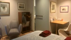 B&B / Chambres d'hotes Le Surmelin Bed & Breakfast 'Ombres' : photos des chambres