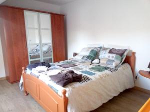 Maisons de vacances Maison de 3 chambres avec wifi a Bleneau : photos des chambres