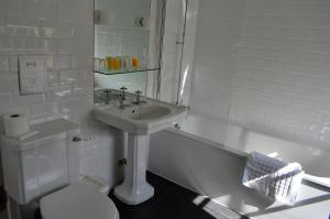 Double Room room in B+B Edinburgh