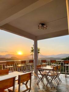 Khao Sok 99 Camp and Cafe