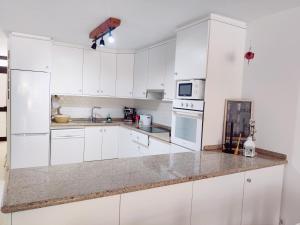 MARAVILLA Suite Seaside by lAmOnDaos - Heated Pool -