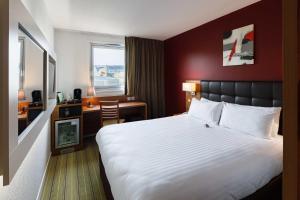 Hotels Holiday Inn Clermont Ferrand Centre, an IHG Hotel : photos des chambres