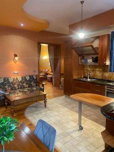 Old town apartment near St Peters Basilica