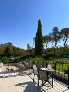Hotels Domaine de Valmouriane : Chambre Double Deluxe avec Terrasse