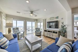 Breezy PCB Retreat w Direct Beach Access!