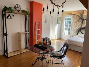 B&B / Chambres d'hotes Belle Chambre Double ORANGE Tout Bonnement Bien : photos des chambres