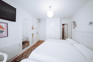 Triple Room room in Hostal Misericordia