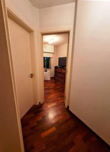 Hermosa habitación en apartamento en Carrasco - Comparte Apartamento conmigo