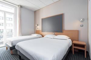 Modern Waikiki Hotel