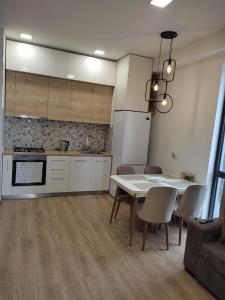 Lovely & Cozy apartment in Isani