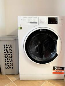 LUXUS Wohnung auf 2 Etagen 3BR! +NETFLIX +HIGH-END Ausstattung