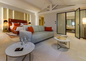 Hotels Domaine de Valmouriane : photos des chambres