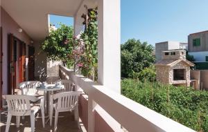 Beautiful Apartment In Pag With 2 Bedrooms And Wifi