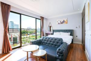 Studio Deluxe (Deluxe Studio)