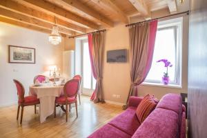 Two-Bedroom Apartment - Split Level room in Lady Capulet Apartments