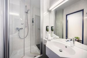 Business Double Room room in ACHAT Hotel Stuttgart Zuffenhausen