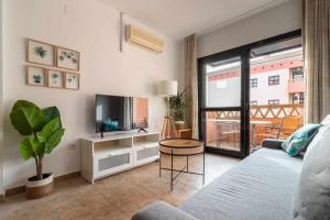 Apartamento 303 junto a la playa piscina y parking