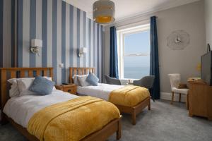 Twin Room with Sea View room in The Kendrick Exclusively for adults