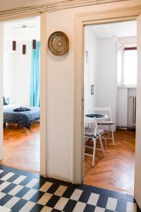 Old Town Cozy Apartment - University Square - Central Location