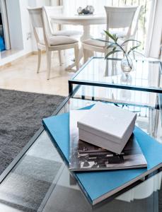 Peaceful Modern 2 bedroom apartment in Aloha Pueblo With View over The Pool