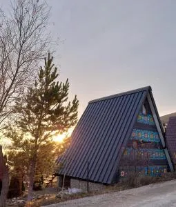 Razele Trascaului - Sub Piatra