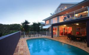 Oceanic 141 - 6 BDRM Home with Pool - Backs onto Beach