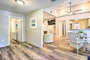 Port Charlotte Cottage about 3 Mi to Beach Park!