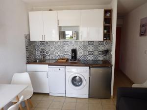 Appartements Sol-y-Days Goeland, Appartement avec terrasse front de mer et place de parking en centre-ville : photos des chambres