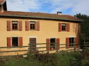 Maisons de vacances Gite Renaison, 4 pieces, 6 personnes - FR-1-496-257 : photos des chambres