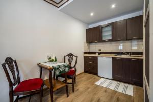 Domek u Świerków - pokoje z aneksami blisko Term Chocholowskich