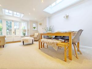 St Pancras - Chichester