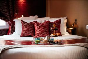 Hotels Le Temple De Jeanne : Chambre Double avec Lit Rond