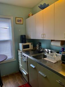 Cozy Private 1BR, Well Appointed, Near Providence, MA, RI Line, Easy Access to I-95