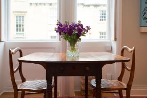 1 Bed Georgian Apartment in Bath City Centre - 3-star hotels in Bath
