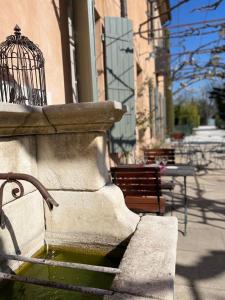Hotels Le Mas des Gres & Sous les Platanes : photos des chambres