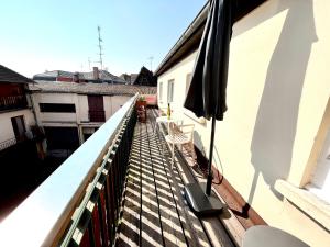 Appartements Sous les toits avec garage et terrasse a Ribeauville : photos des chambres