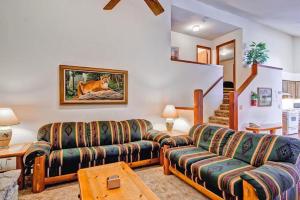Two-Bedroom Holiday Home room in Little Sport Cabin