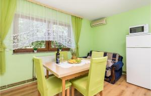 Awesome Apartment In Otocac With 2 Bedrooms And Wifi