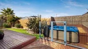 Sunderland Retreat - Sunset Strip