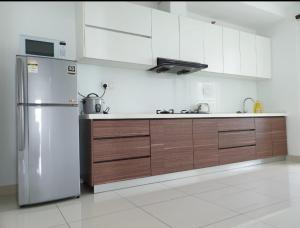 Mansion One 3 Bedroom SEAVIEW Gurney Georgetown 1-13Pax