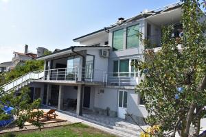 Вила “Здравец”