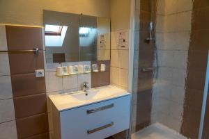 Hotels Au Primerose Hotel : Chambre Familiale
