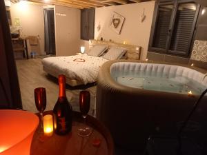 Maisons de vacances COSY-LOFT Industriel , jacuzzi , WIFI , 6 personnes max : photos des chambres