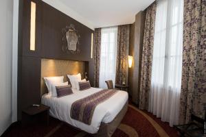 Standard Double Room room in Hôtel François Premier Cognac Centre