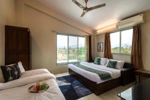 Aqua and Sage by VEO, StayVista - 4BHK River-View Villa with Viewing Deck