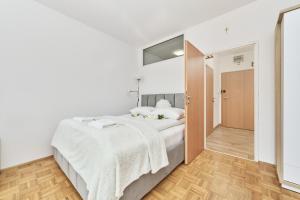Apartments Wrocław Legnicka by Renters