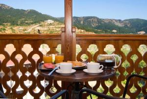 La Petri Studios with Fireplace & View Epirus Greece