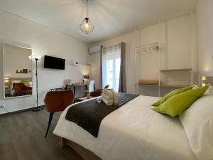 Standard King Room room in Ma&Mi Light Rooms