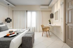 Ormos Holiday Studios