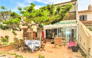 Stunning home in Sainte-Marie-la-Mer with 3 Bedrooms and WiFi